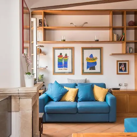 Trevi Luxury With Terrace Daire